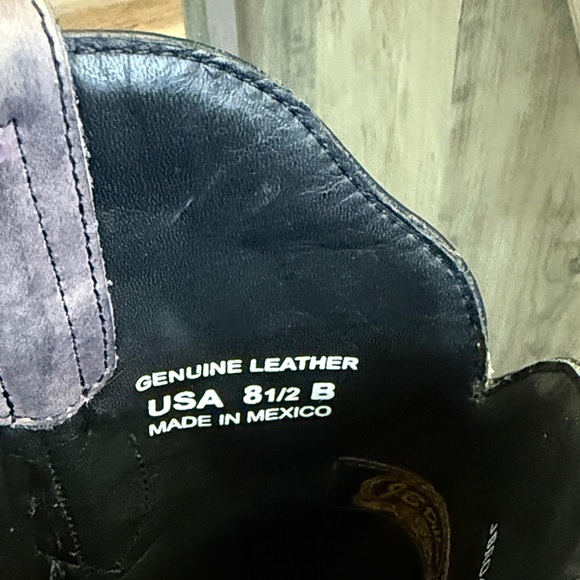 Elegant Gray Western Boots for Women - Picture 8 of 10